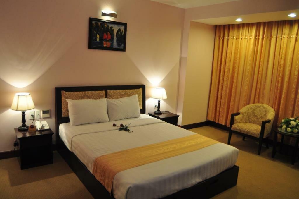 Dong Kinh Hotel Cidade de Ho Chi Minh Exterior foto